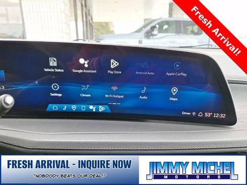 Used 2024 Cadillac XT4 Premium Luxury image 9