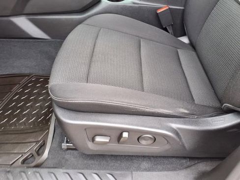 Used 2023 Chevrolet Colorado LT w/ LT Convenience Package II image 17