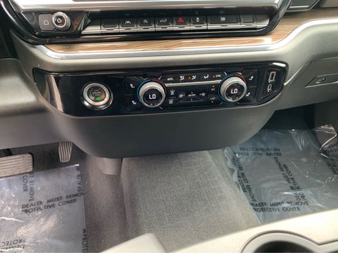 Used 2023 Chevrolet Silverado 1500 RST w/ Protection Package AWD/4WD image 18