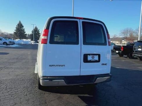 Certified 2023 GMC Savana 2500 Base w/ Driver Convenience Package image 7