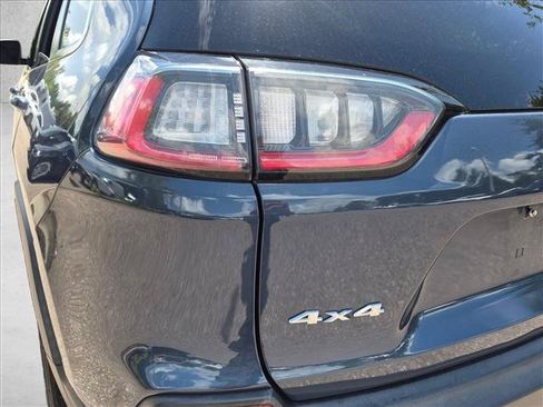 Used 2021 Jeep Cherokee Latitude Lux w/ Sun & Sound Group AWD/4WD image 6
