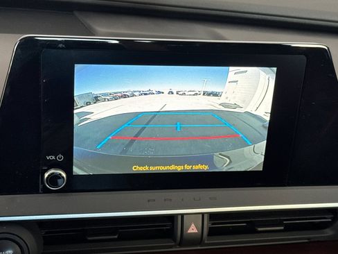 Used 2023 Toyota Prius Prime FWD image 20