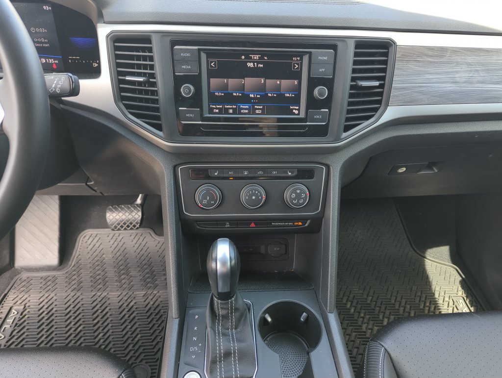 Used 2023 Volkswagen Atlas Cross Sport SE FWD image 25