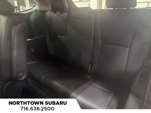 Used 2023 Toyota Highlander L image 6