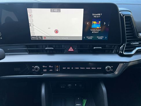 Used 2023 Kia Sportage EX image 17