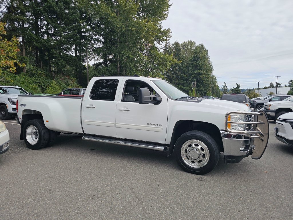Used 2014 Chevrolet Silverado 3500 LTZ w/ LTZ Plus Package AWD/4WD image 6