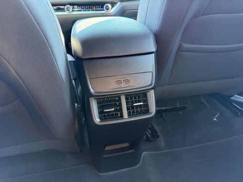 Used 2025 Chevrolet Equinox LT image 24