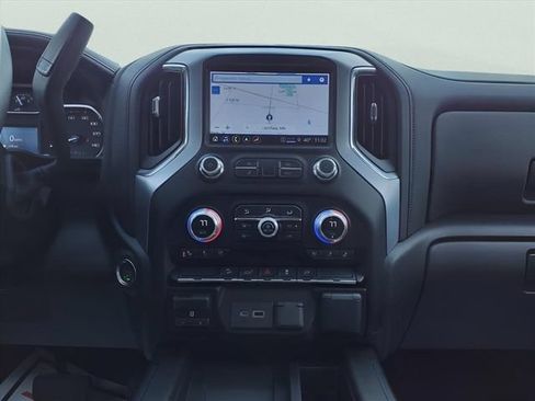 Used 2022 GMC Sierra 1500 SLT w/ SLT Convenience Package AWD/4WD image 14