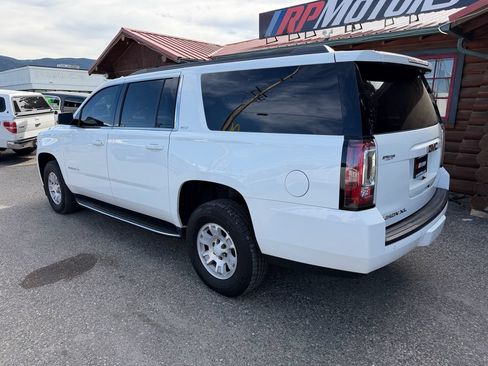 Used 2019 GMC Yukon XL SLT w/ Open Road Package AWD/4WD image 4