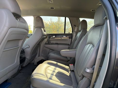 Used 2015 Buick Enclave Convenience FWD image 12
