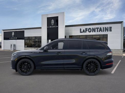 New 2026 Lincoln Aviator Reserve w/ Jet Appearance Package AWD/4WD image 3