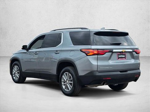 Used 2023 Chevrolet Traverse LT image 7