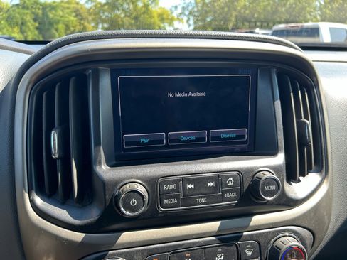 Used 2015 Chevrolet Colorado Z71 image 16