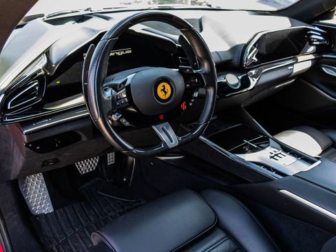 Used 2023 Ferrari Purosangue AWD/4WD image 37