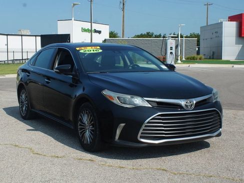 Used 2016 Toyota Avalon Limited FWD image 2