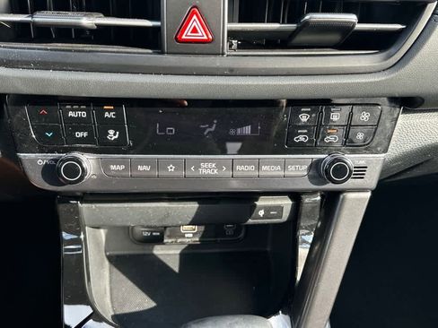 Used 2025 Kia Seltos EX w/ EX Sunroof Package image 23