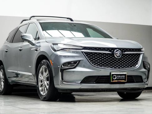Used 2023 Buick Enclave Avenir w/ Avenir Technology Package AWD/4WD image 4