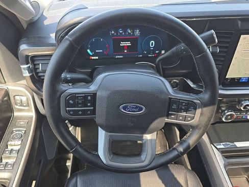 Used 2025 Ford F350 Lariat w/ Lariat Ultimate Package AWD/4WD image 12
