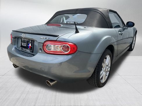 Used 2013 MAZDA MX-5 Miata Sport RWD image 9