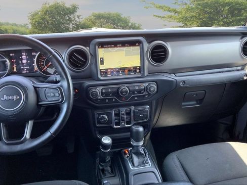 Used 2023 Jeep Gladiator Sport AWD/4WD image 10