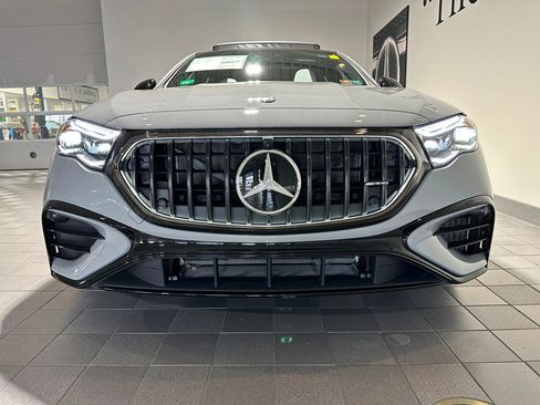 New 2026 Mercedes-Benz E 53 AMG e 4MATIC Sedan image 2