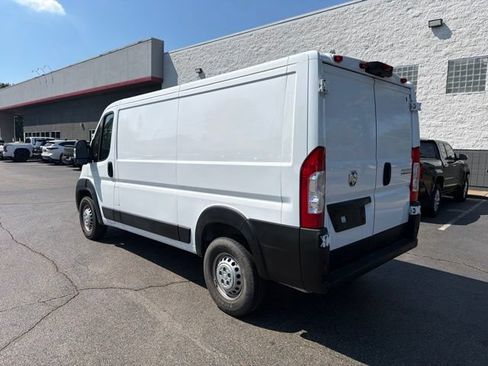 Used 2025 RAM ProMaster 2500 w/ Convenience Group FWD image 5