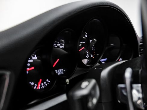 Used 2018 Porsche 911 Carrera 4S image 29
