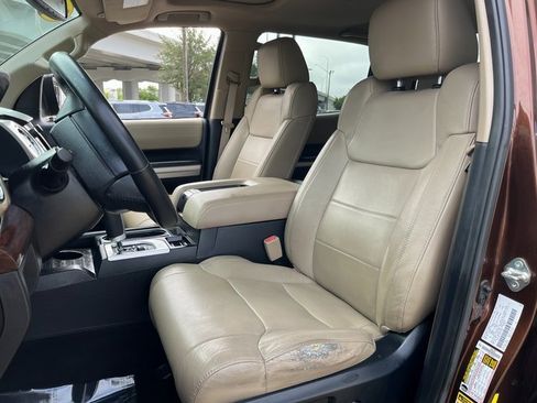 Used 2014 Toyota Tundra Limited image 9