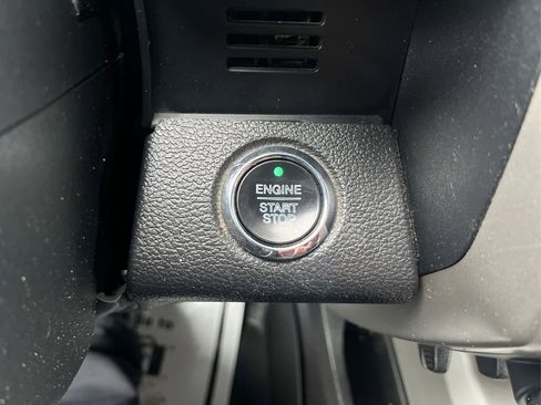 Used 2019 Ford F150 Lariat image 29