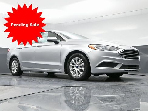 Used 2018 Ford Fusion S image 46