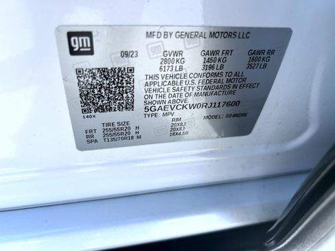 Used 2024 Buick Enclave Avenir w/ Avenir Technology Package AWD/4WD image 23