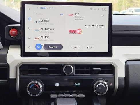 Used 2024 Toyota Tacoma TRD Off-Road image 22