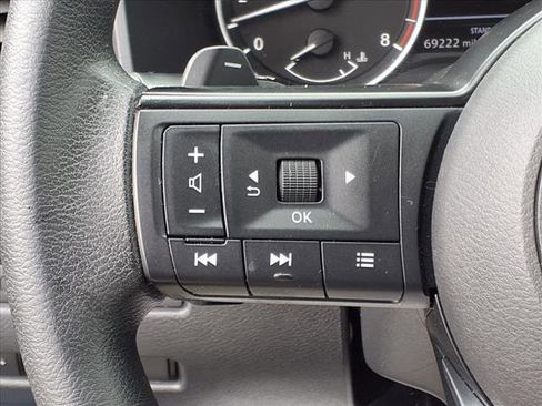 Used 2021 Nissan Rogue S image 17