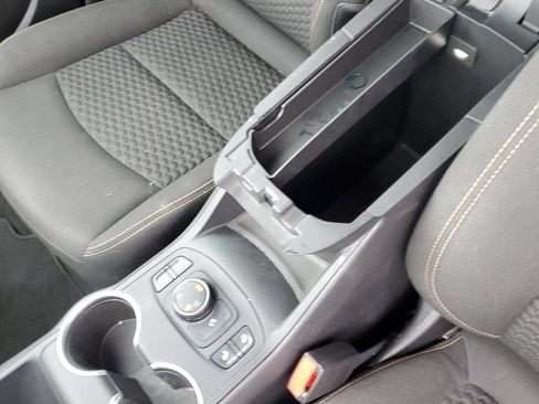 Used 2019 GMC Terrain SLE w/ Driver Convenience Package AWD/4WD image 18