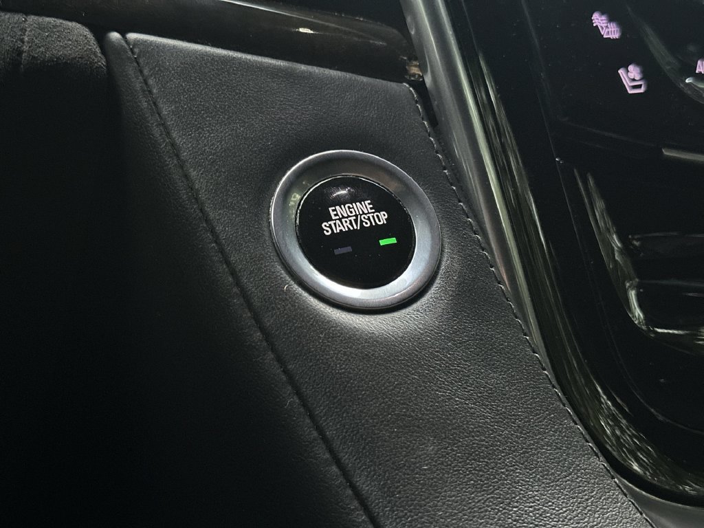 Certified 2019 Cadillac Escalade Platinum AWD/4WD image 17