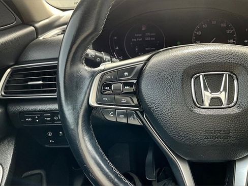 Used 2018 Honda Accord Touring image 20
