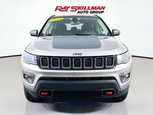 Used 2019 Jeep Compass Trailhawk AWD/4WD image 2