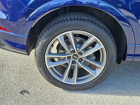 New 2025 Audi Q3 2.0T Premium image 5