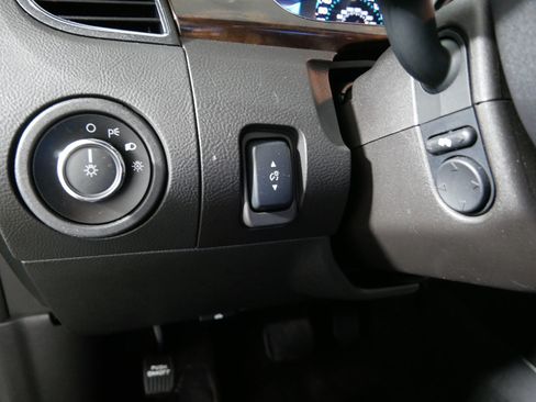 Used 2017 Ford Taurus Limited AWD/4WD image 26
