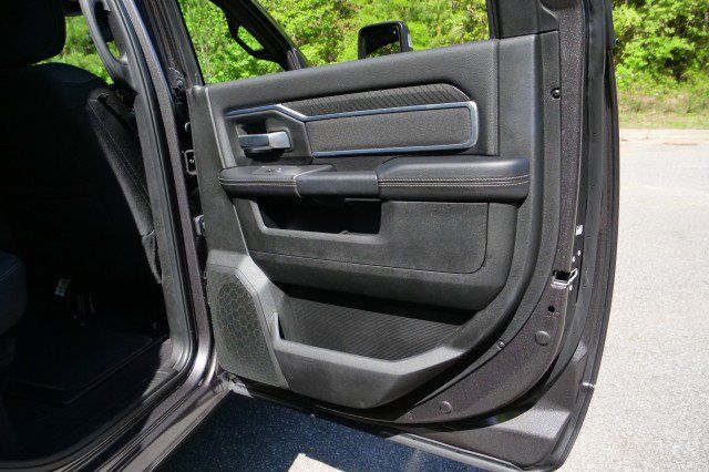 Used 2025 RAM 3500 Big Horn AWD/4WD image 39