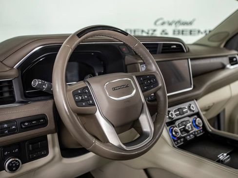 Used 2023 GMC Yukon XL Denali w/ Denali Reserve Package AWD/4WD image 25