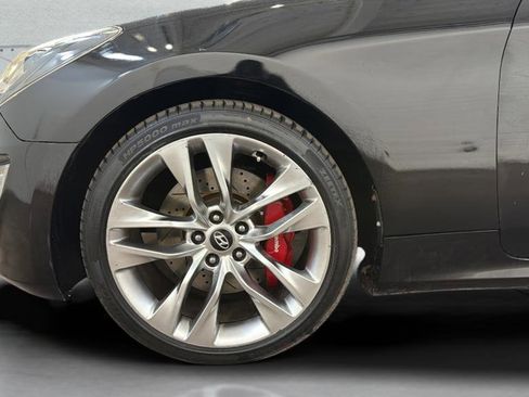 Used 2013 Hyundai Genesis 3.8 image 35
