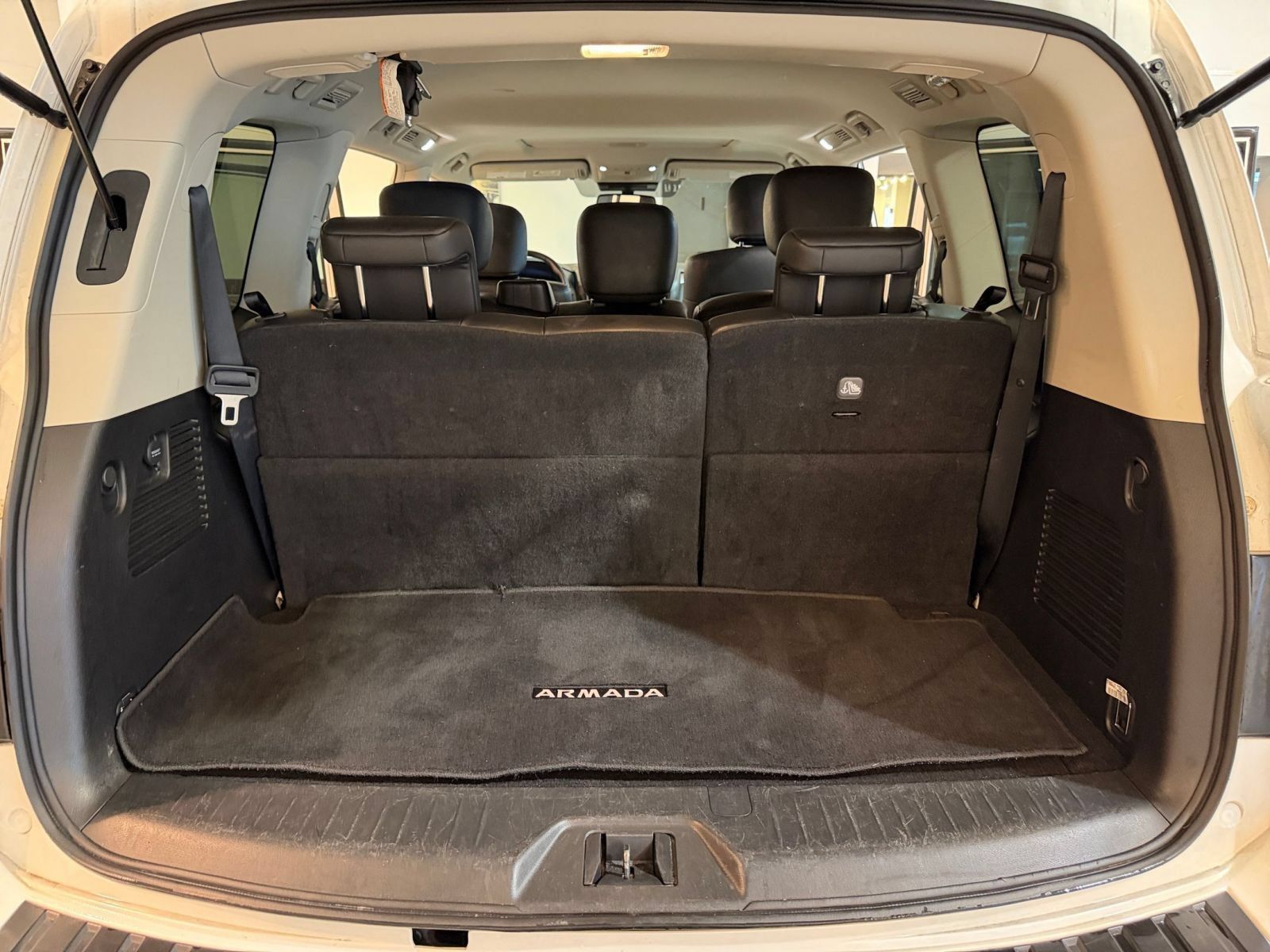 Used 2024 Nissan Armada SL RWD image 33