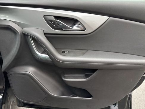 Used 2020 Chevrolet Blazer LT image 29