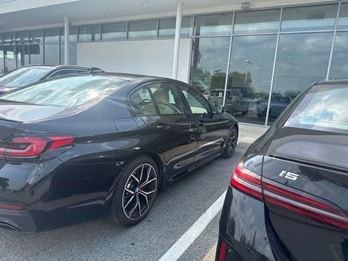 Used 2023 BMW 540i xDrive w/ M Sport Package AWD/4WD image 8