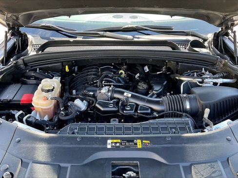 Used 2024 Jeep Grand Cherokee L Limited w/ Luxury Tech Group II image 40