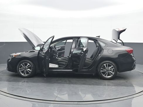 Used 2023 Kia Forte LXS FWD image 37