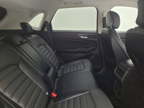 Used 2017 Ford Edge SEL w/ Equipment Group 201A AWD/4WD image 19