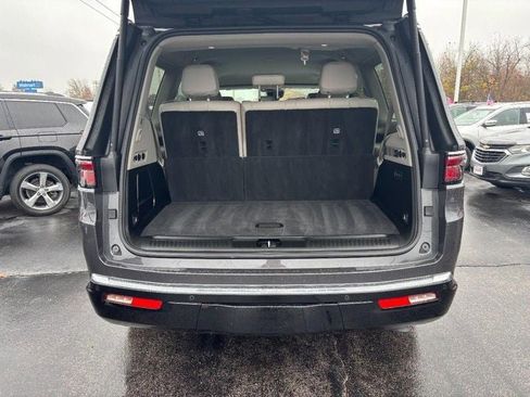 Used 2023 Jeep Wagoneer Series III w/ Convenience Group I image 4