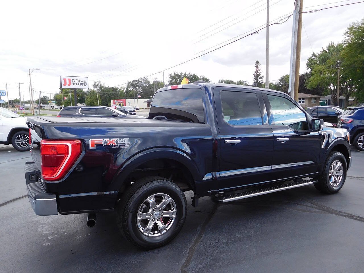 Used 2022 Ford F150 XLT w/ Equipment Group 302A High AWD/4WD image 3